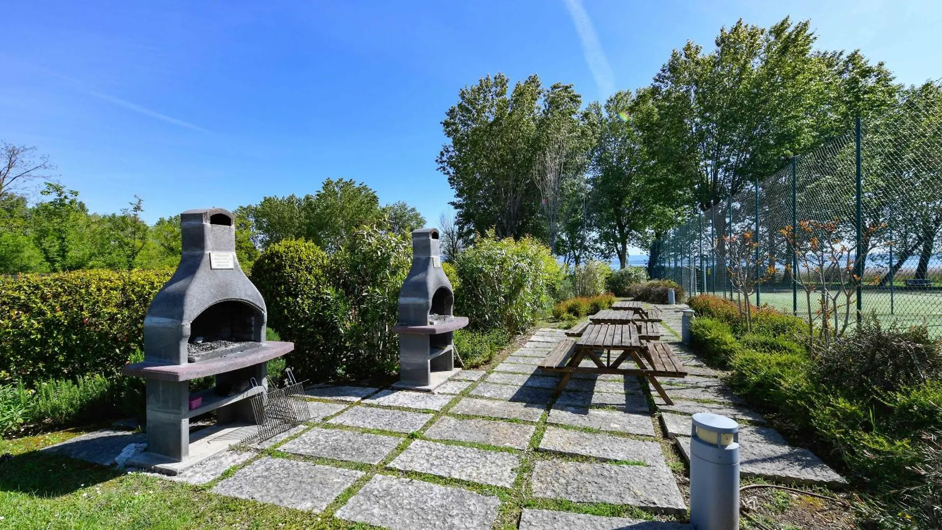 Acquarius Resort Sirmione - Mgh アパート